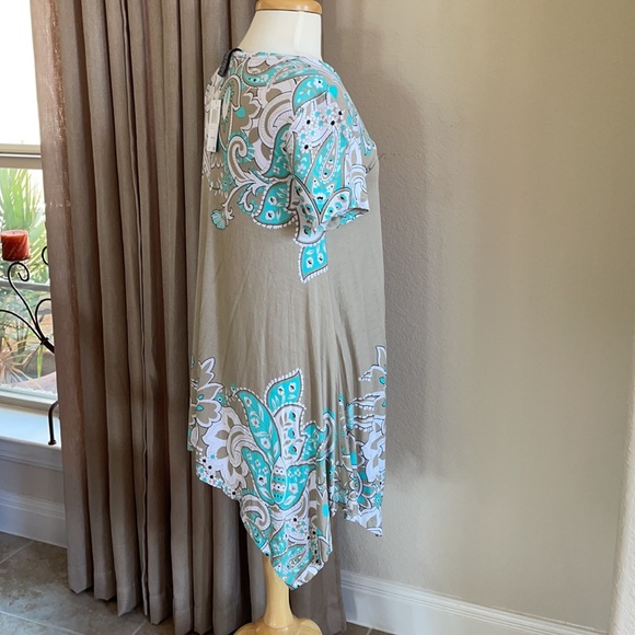 Chelsea Theodore Sharkbite Top - Picture 2 of 5